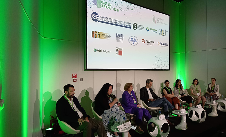 Участниците в събитието GREEN WEEK 2023 - Кирил Райчев, Мария Накова, Искра Михайлова, арх. Христо Станкушев (модератор на събитието), Арх, Анета Василева, Адрияна СЪбева, Ани Коджабашева и проф. д-р арх. Йорданка Кандулкова